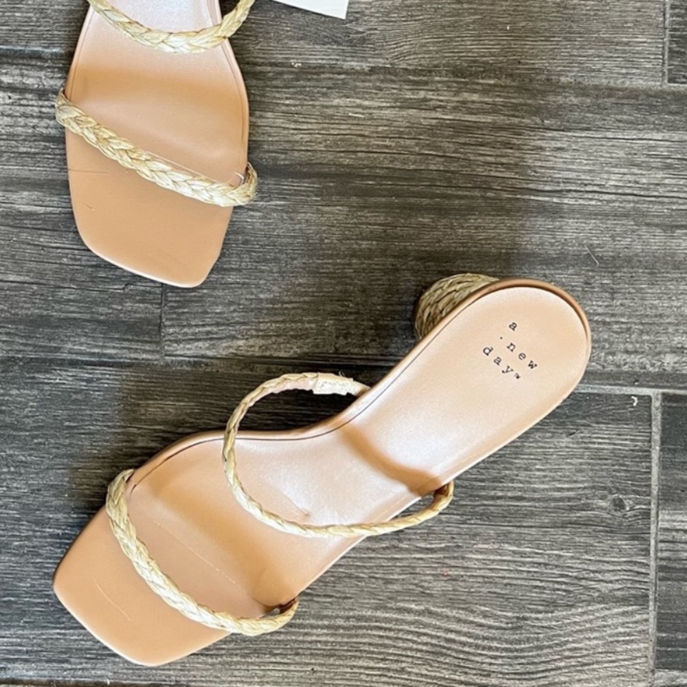 Straw size 12 heels